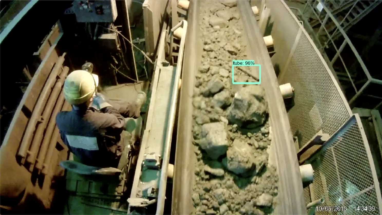 AI-based conveyor belt contaminant detection solution