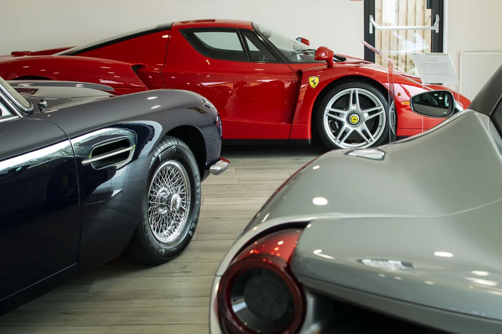 Bell Sport and Classic’s Ferrari Enzo, Aston DB5 and Ferrari 458