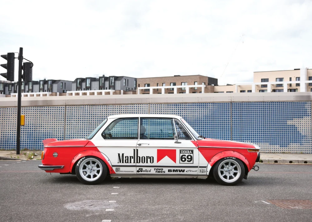 Driving A 1974 Bmw 2002 - The Original Driver's Saloon