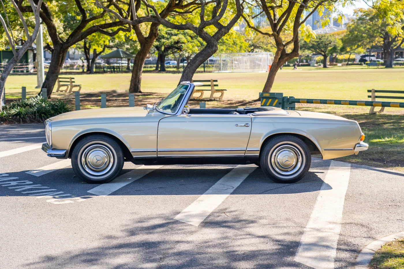 October Round-Up: £23 Million In A Month 1967 Mercedes-Benz 230 SL Pagoda Header