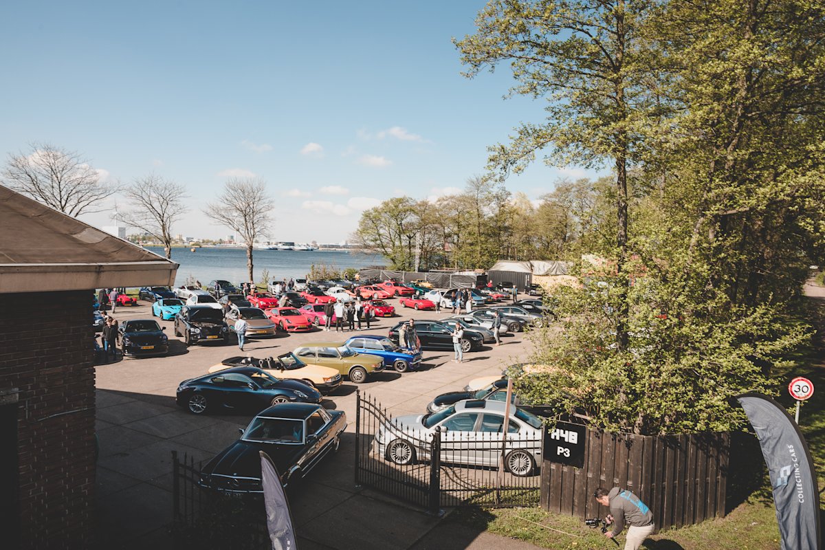 Concert Venue Echoes with The Sound of More Than 200 Engines at