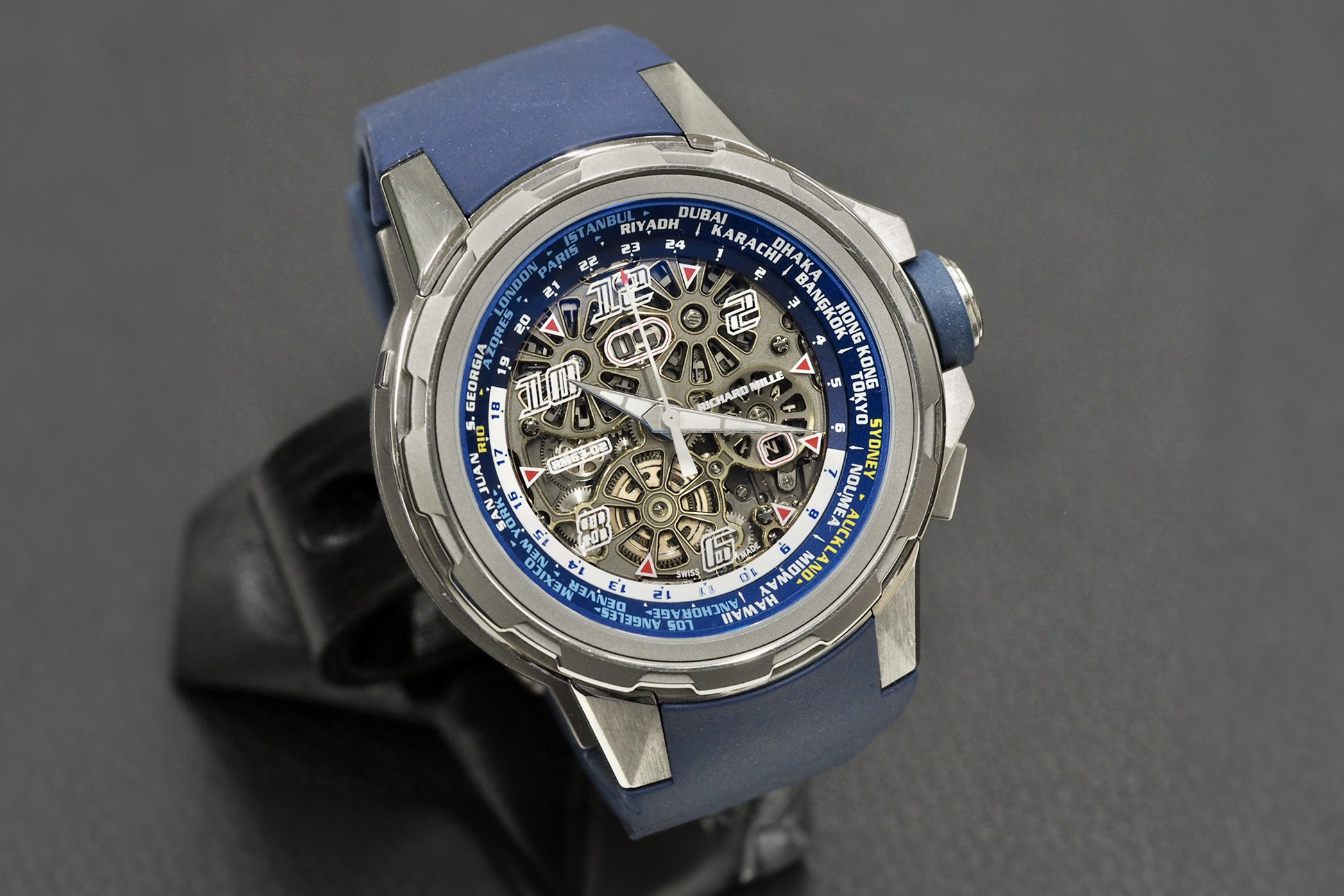 The RM63-02 combines Richard Mille's avante-garde design with a traditional and highly practical complication. 1