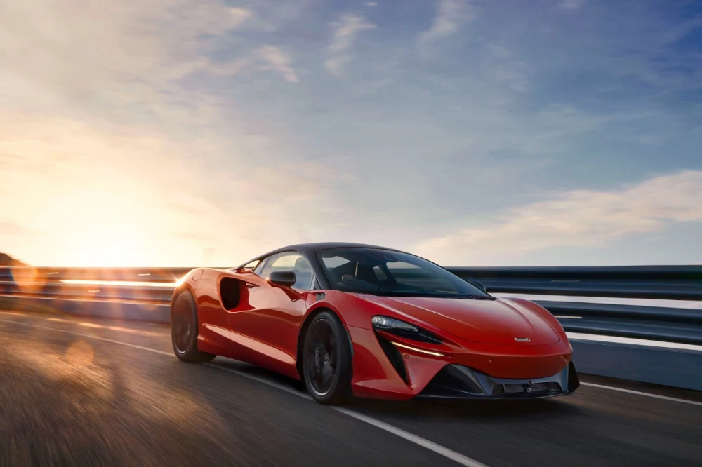 The Mclaren Artura Press Drive And What Went Wrong Hybrid