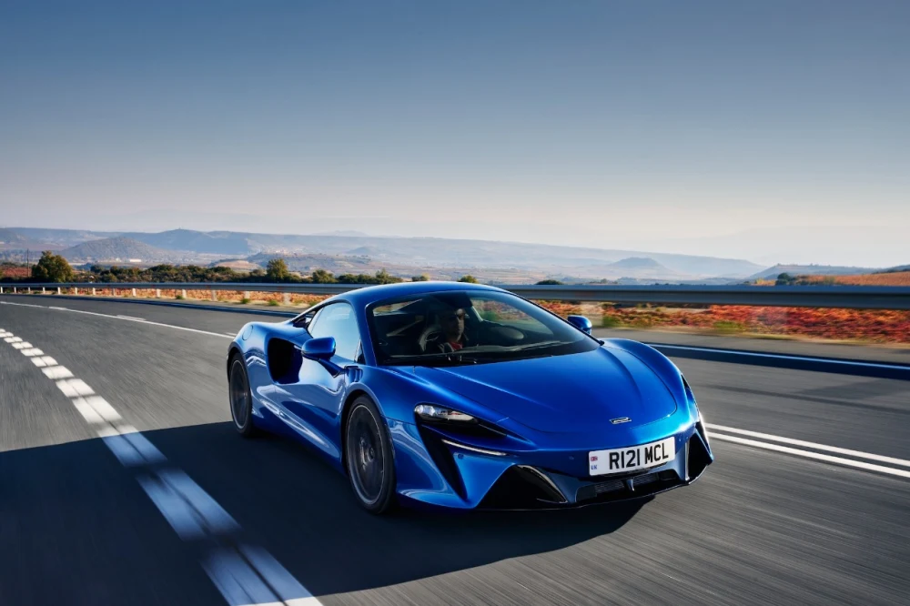 The Mclaren Artura Press Drive And What Went Wrong Turbo Hybrid