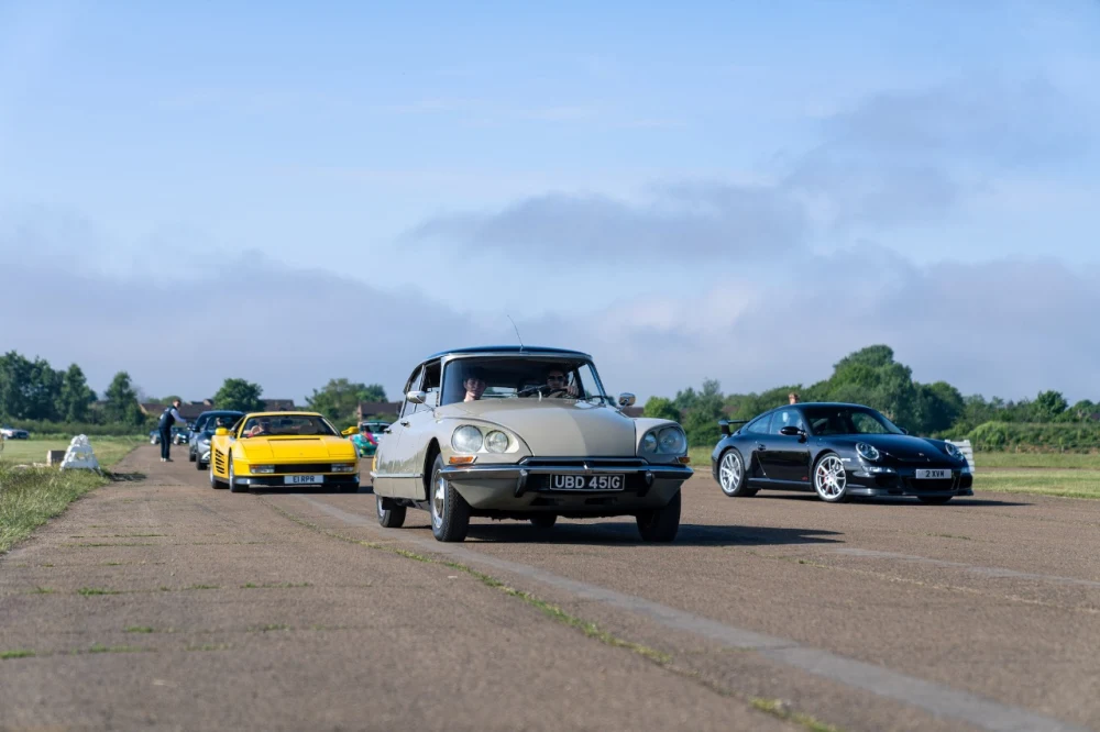 Coffee Run: Bicester Heritage 14 May 2022 Ferrari Testarossa