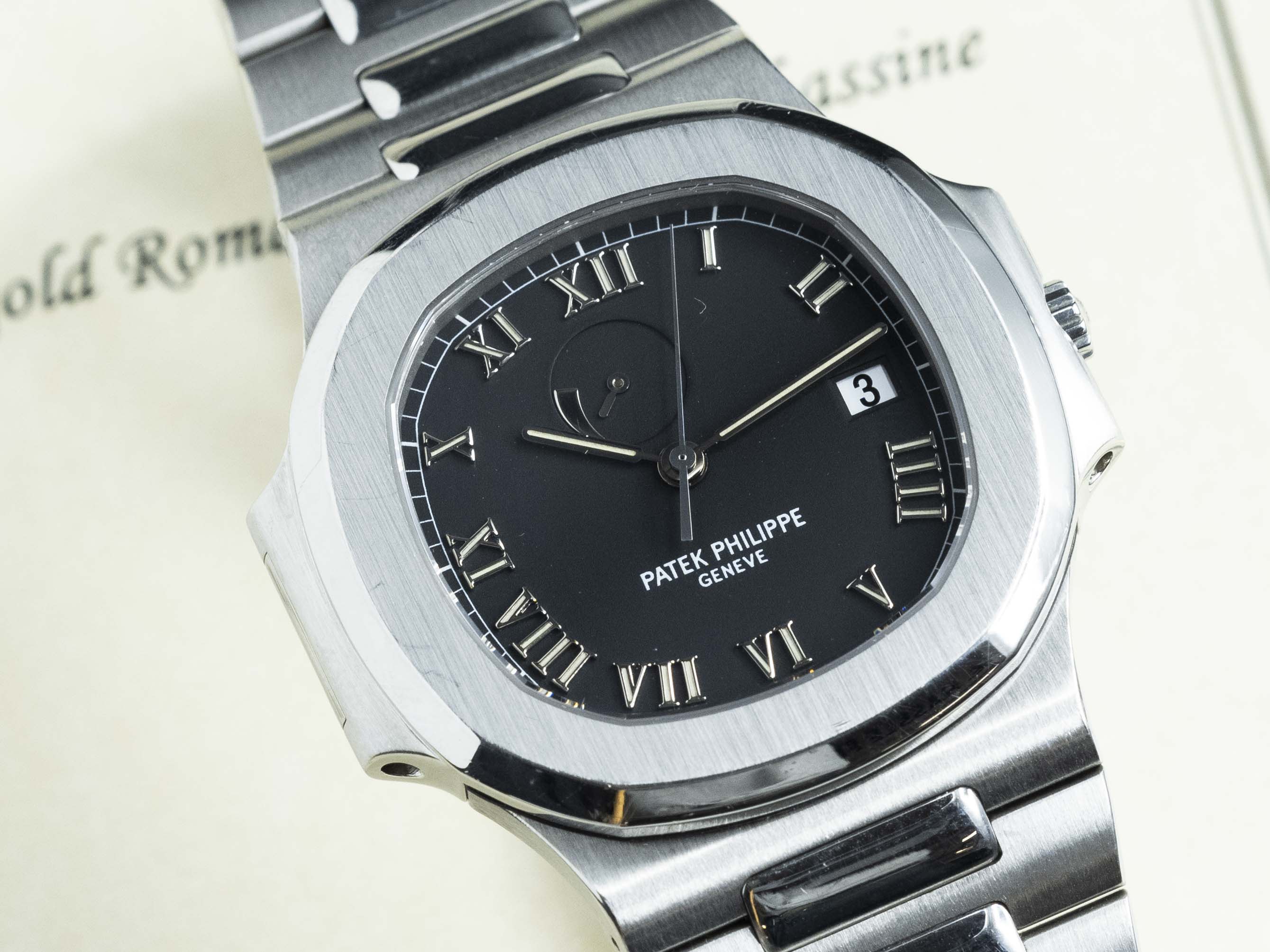 A rare and collectable reference launched in the '90s that features a power reserve indicator - the first complication seen on the Nautilus outside of a date. 1