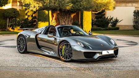 Image for article titled: Collecting Cars hits new annual record with over $320 million sold worldwide