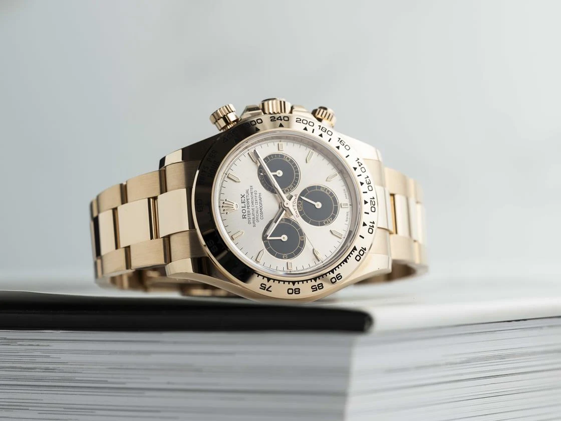 Watch Collecting Among UK Fastest Growing Companies (2)