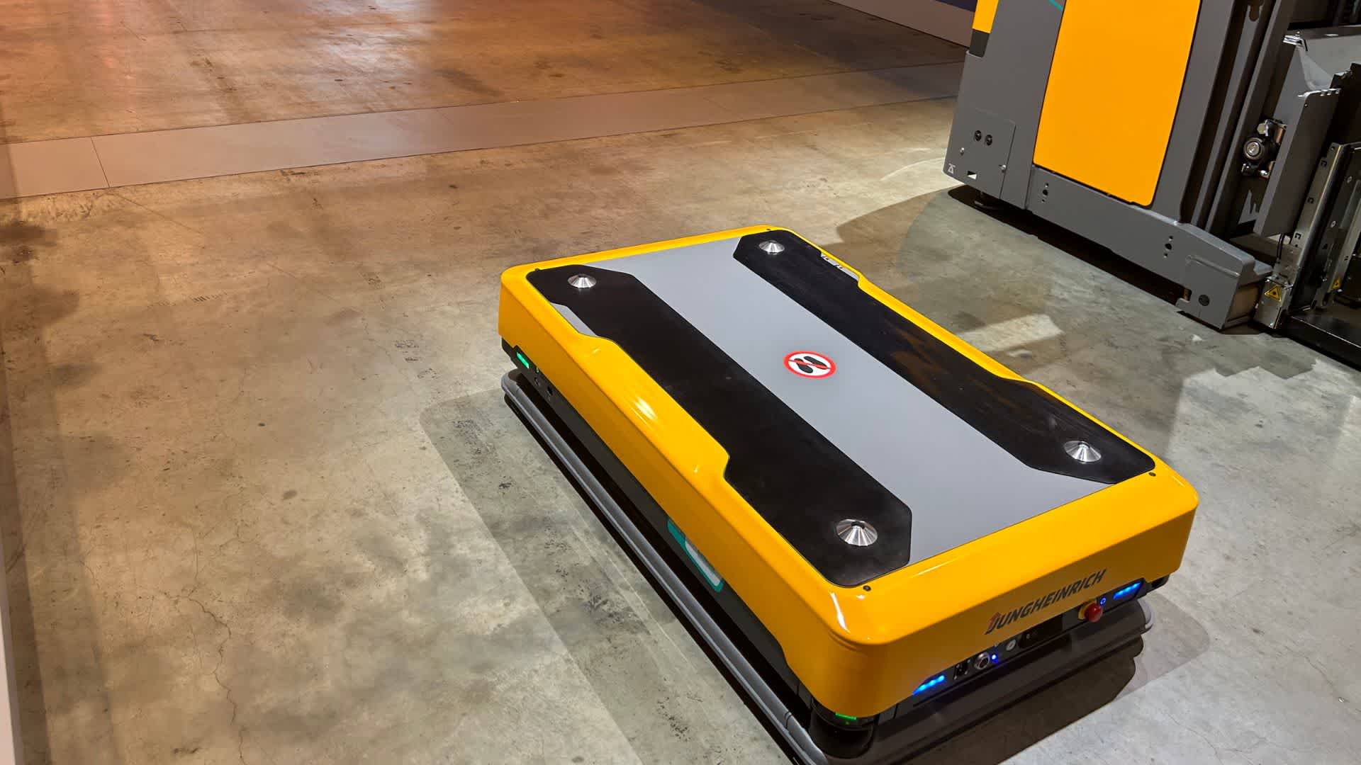 LogiMAT Automated Guided Vehicle