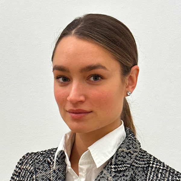 How does effective carrier management improve logistics operations?