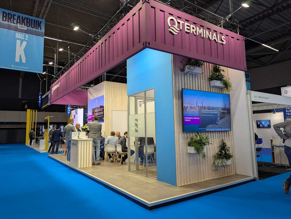Qterminals' booth