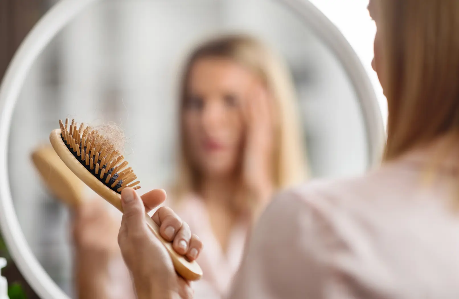 woman hair loss