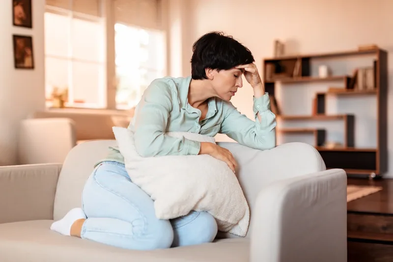 brunette-lady-sitting-exhausted-and-distraught-fro-2025-04-02-06-06-09-utc