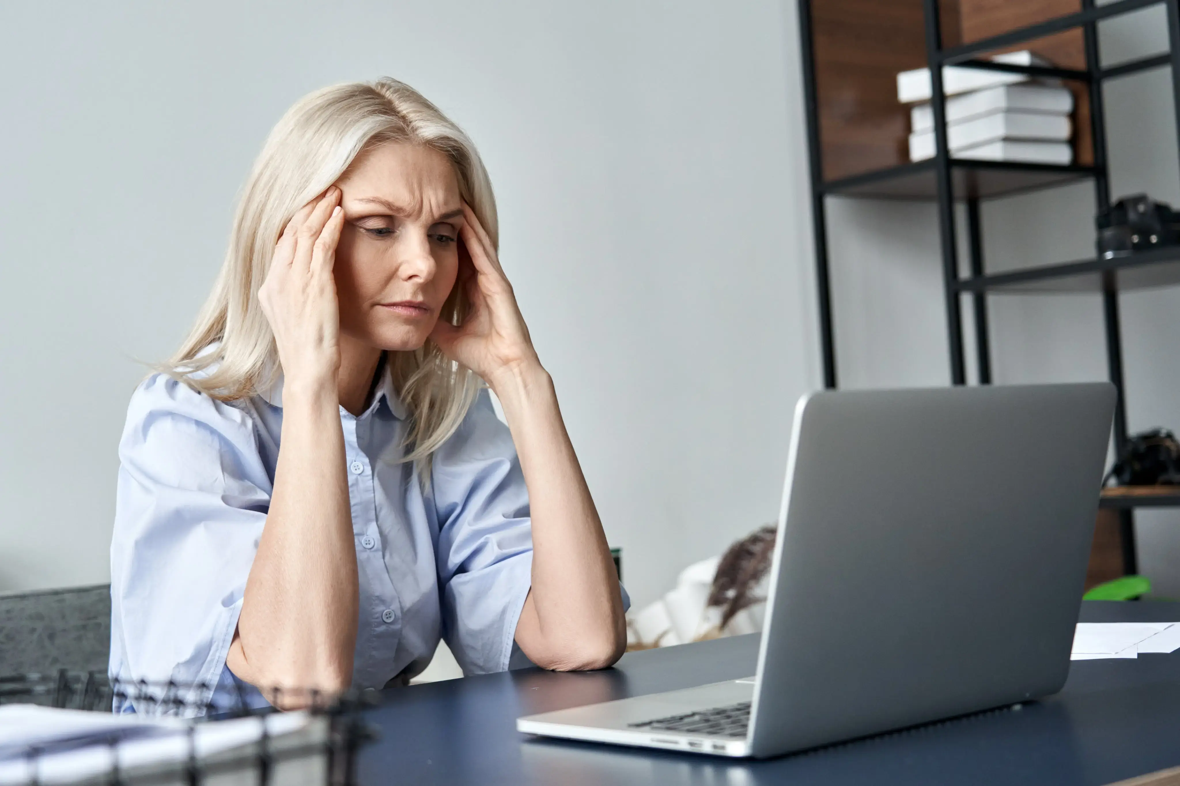 woman-using-laptop