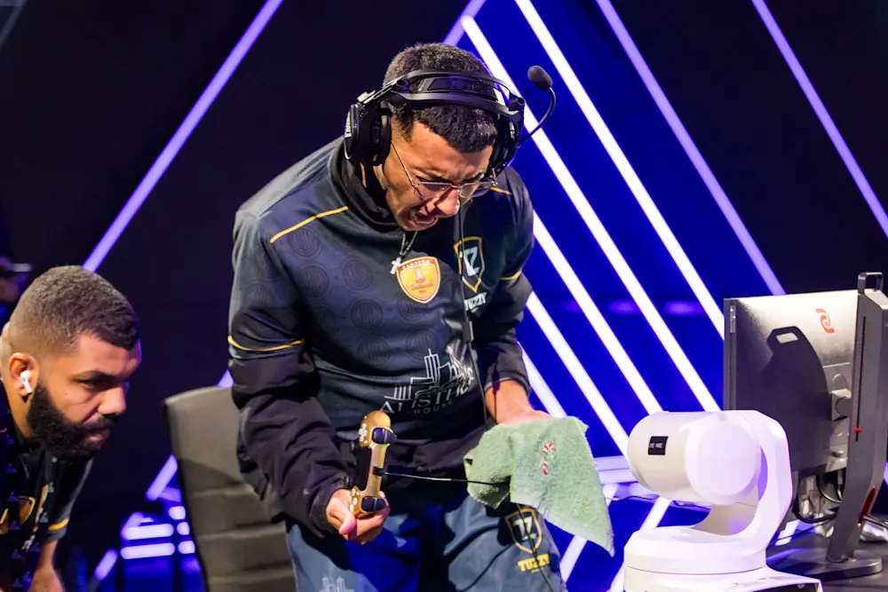 FC Pro Open Match Day 6 - Young