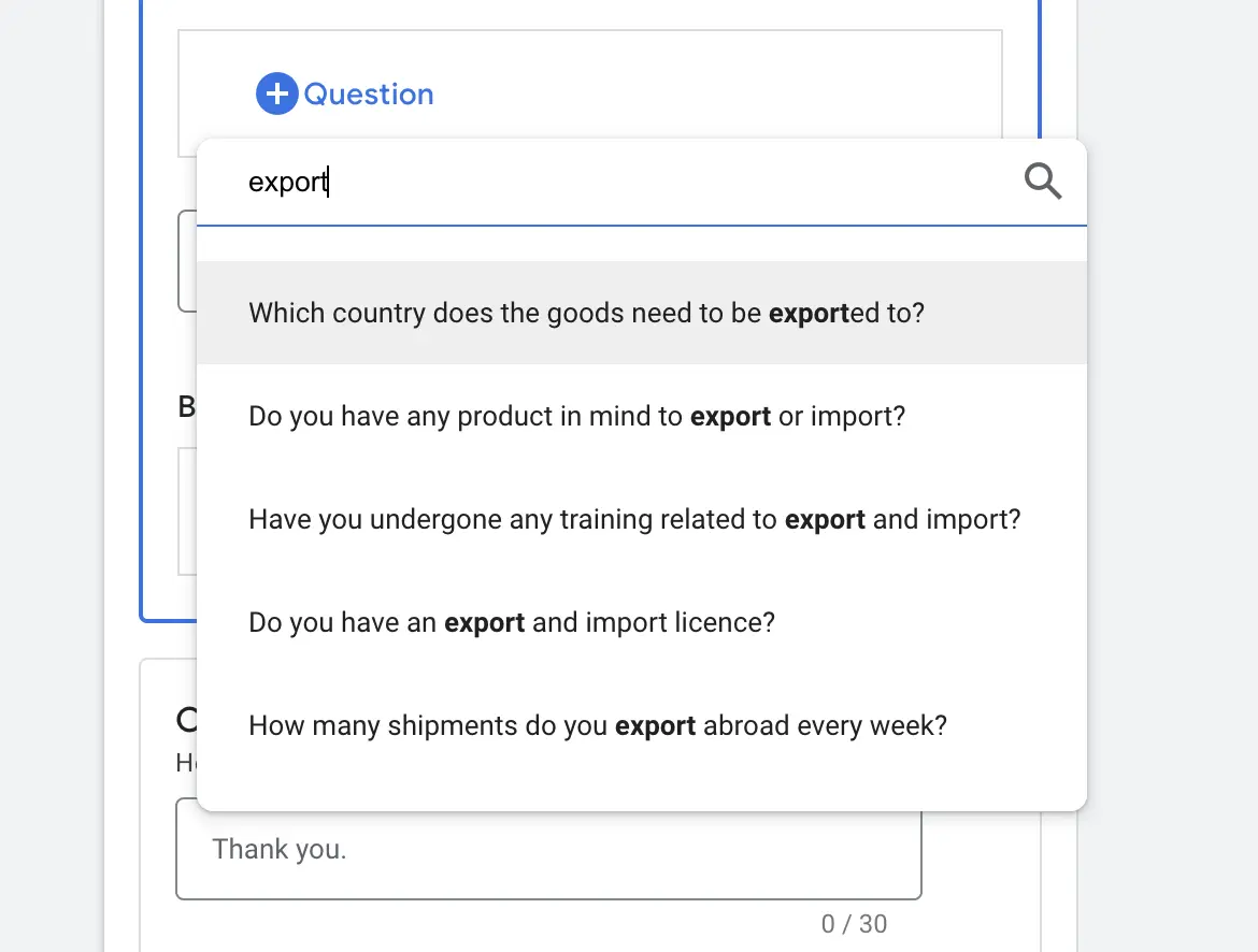 Suche in Google Ads nach qualifizierenden Fragen für Lead-Formulare anhand von Keywords.