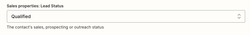 "Qualified" is selected for the "Lead Status" field. 