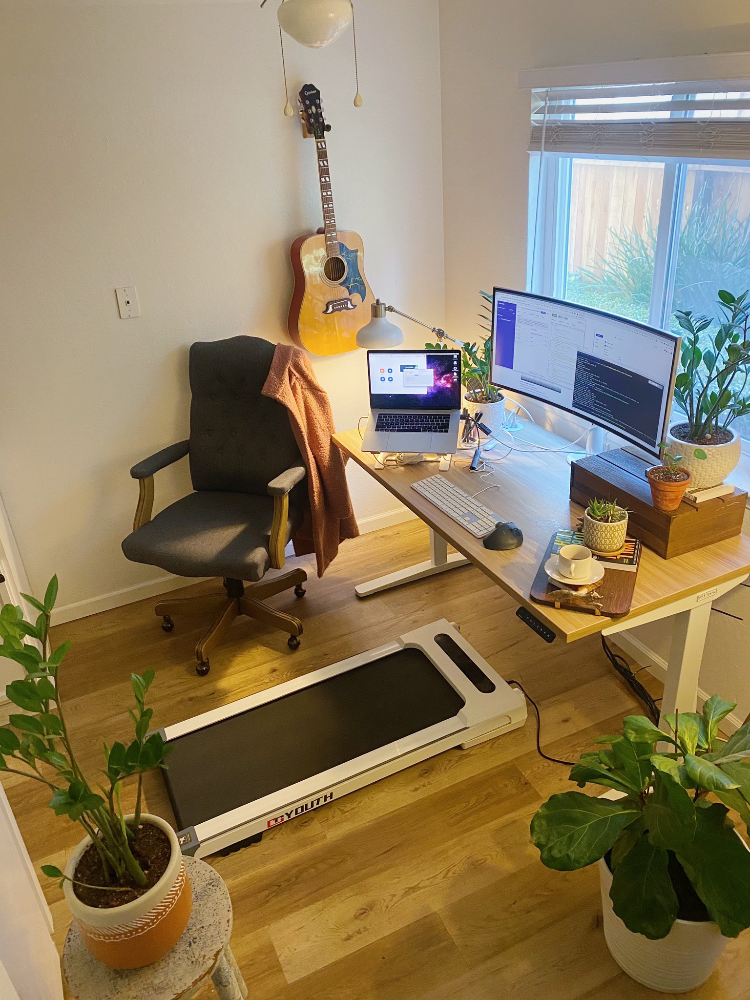 Choosing The Correct Computer Table For A Comfortable WFH Space