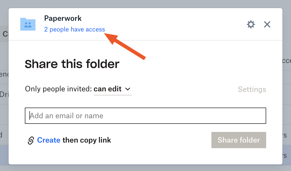 An arrow pointing to the hyperlink showing the number of collaborators on a Dropbox folder