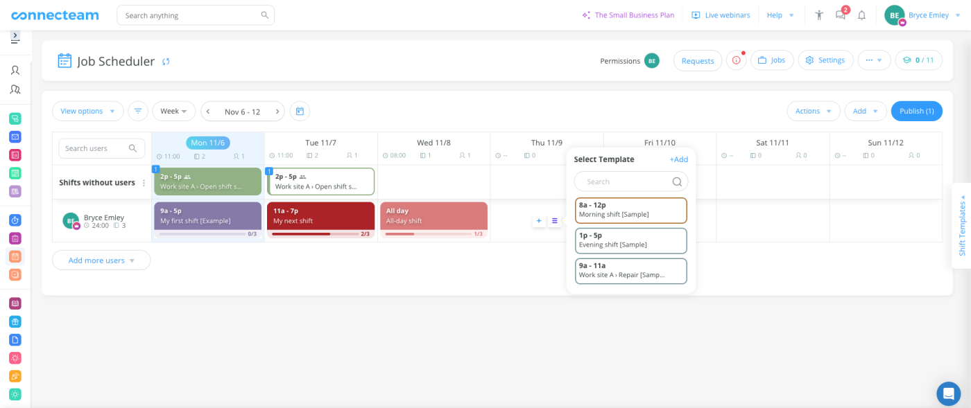 Screenshot of the job scheduler on Connecteam's dashboard, showing a calendar-view schedule 