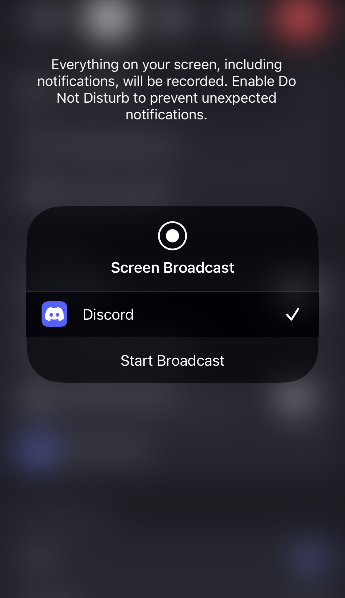 Image showing how to start a screen share broadcast on Discord mobile