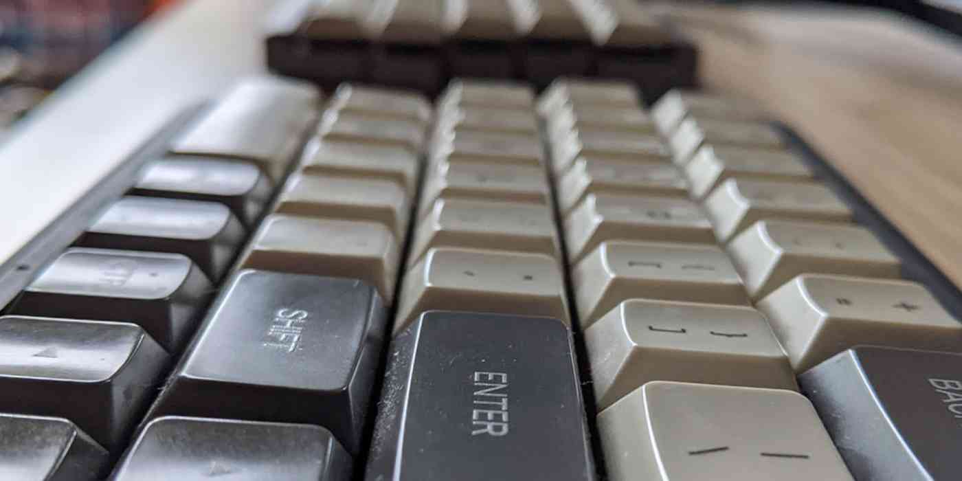 Hero image of an old-timey keyboard