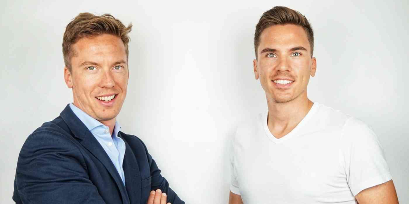 Two men, the co-founders of krankenversichern.at, are pictured. At left is Benjamin Arthofer, co-founder and CEO. At right is Sebastian Arthofer, co-founder and CMO.
