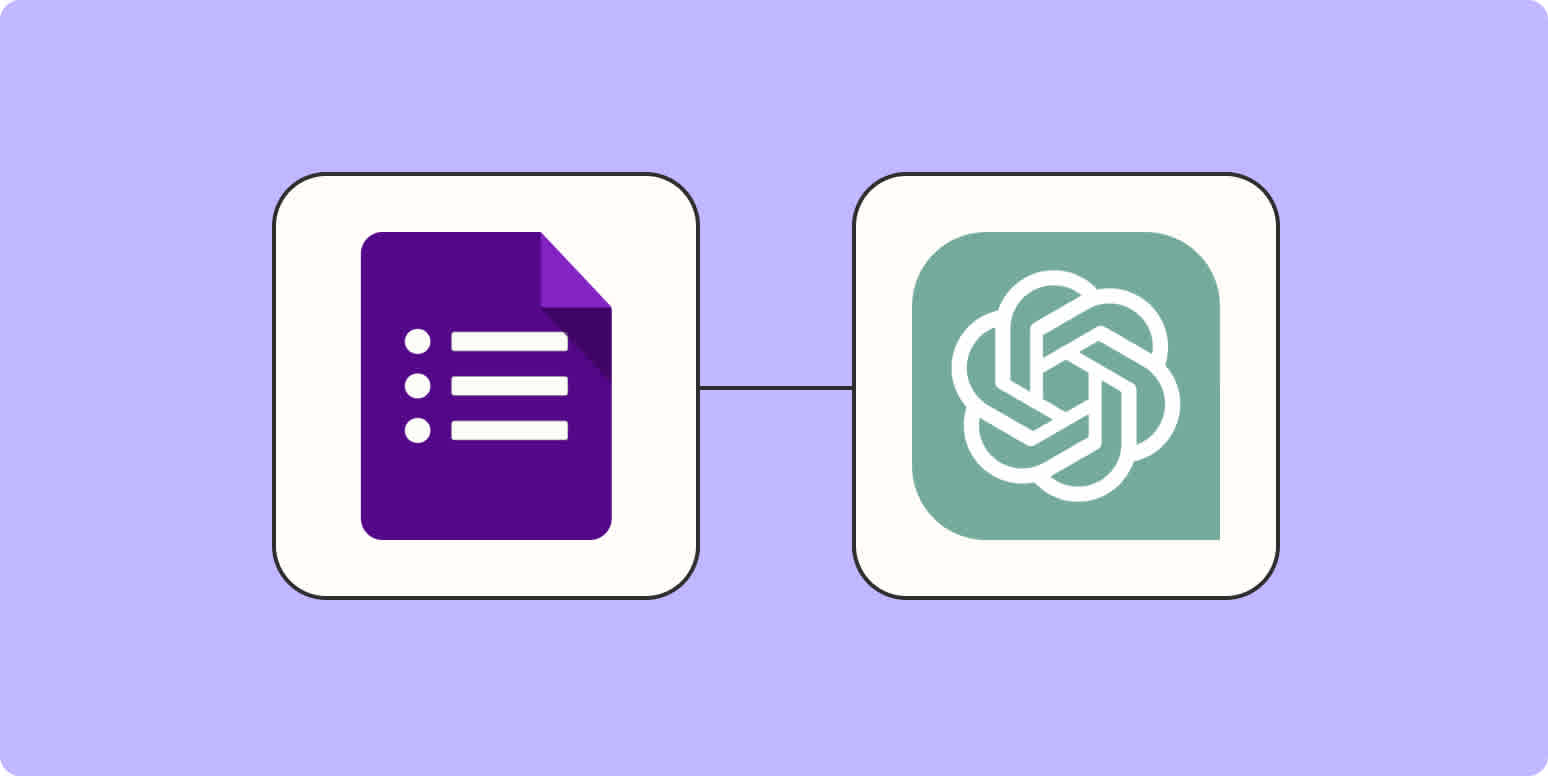Una imagen principal del logotipo de la aplicación OpenAI conectado al logotipo de la aplicación Google Forms sobre un fondo violeta claro.
