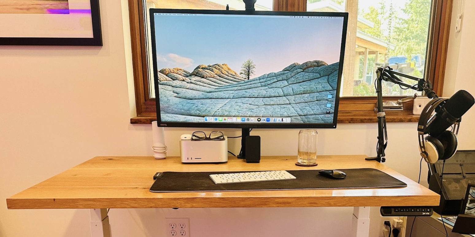 10 Best Desk Cable Management Ideas For A Clutter-free Workspace