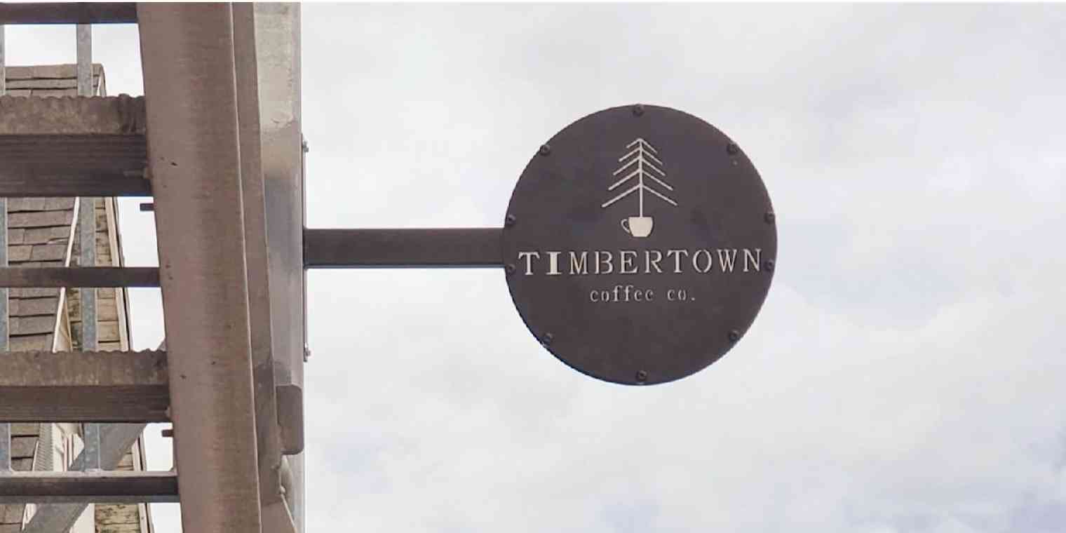 recherche-marketing-digital-00-hero Une image de héros du signe Timbertown Coffee