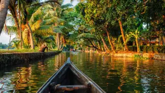 Experience the thrill of snake boat races with TravelTaxi's special event tours in Alleppey, Kerala.