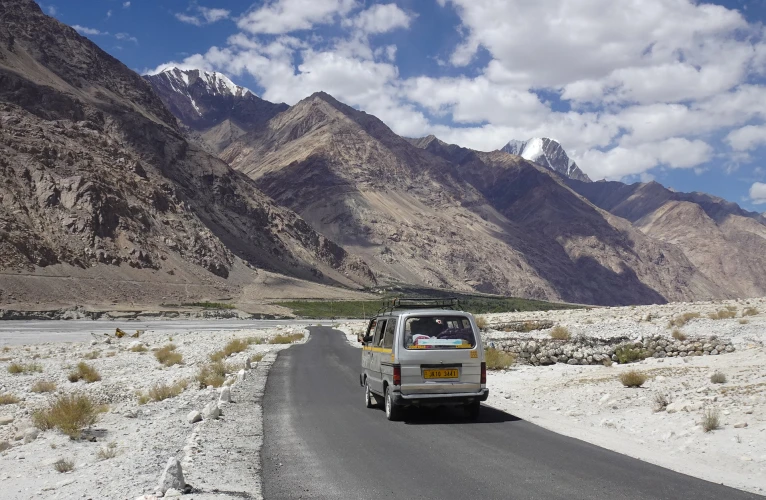 Ladakh Jeep Safari