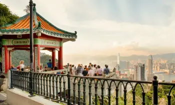 Experience Hong Kong's culinary delights with TravelTaxi - The mouthwatering Cantonese cuisine.