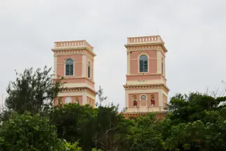 Explore the serene Paradise Beach with TravelTaxi's guided tours in Pondicherry.