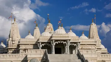 free-photo-of-old-traditional-cathedral-on-stairs-against-blue-sky (1)