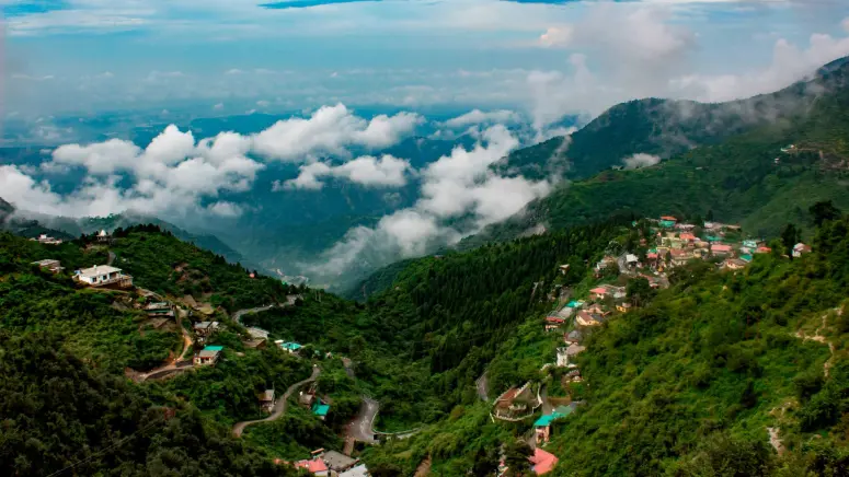 pexels-being-the-traveller-579914-2070307 (1)Discover the serene Kumbhalgarh Hill Station with TravelTaxi - A hidden gem nestled near the majestic Kumbhalgarh Fort.