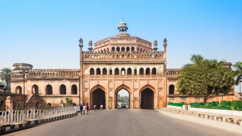 Experience British Raj elegance at Lucknow Residency with TravelTaxi's historical tours.