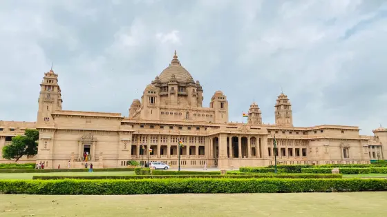 Umaid Bhawan Palace, a magnificent heritage hotel in Jodhpur - Let TravelTaxi arrange your luxurious stay.