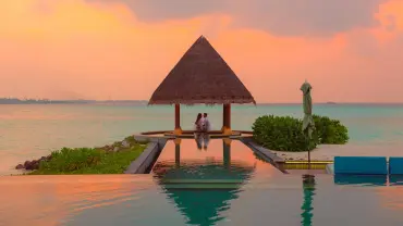 honeymoon (6)Indulge in romantic luxury with TravelTaxi - Overwater villa stays in the Caribbean.