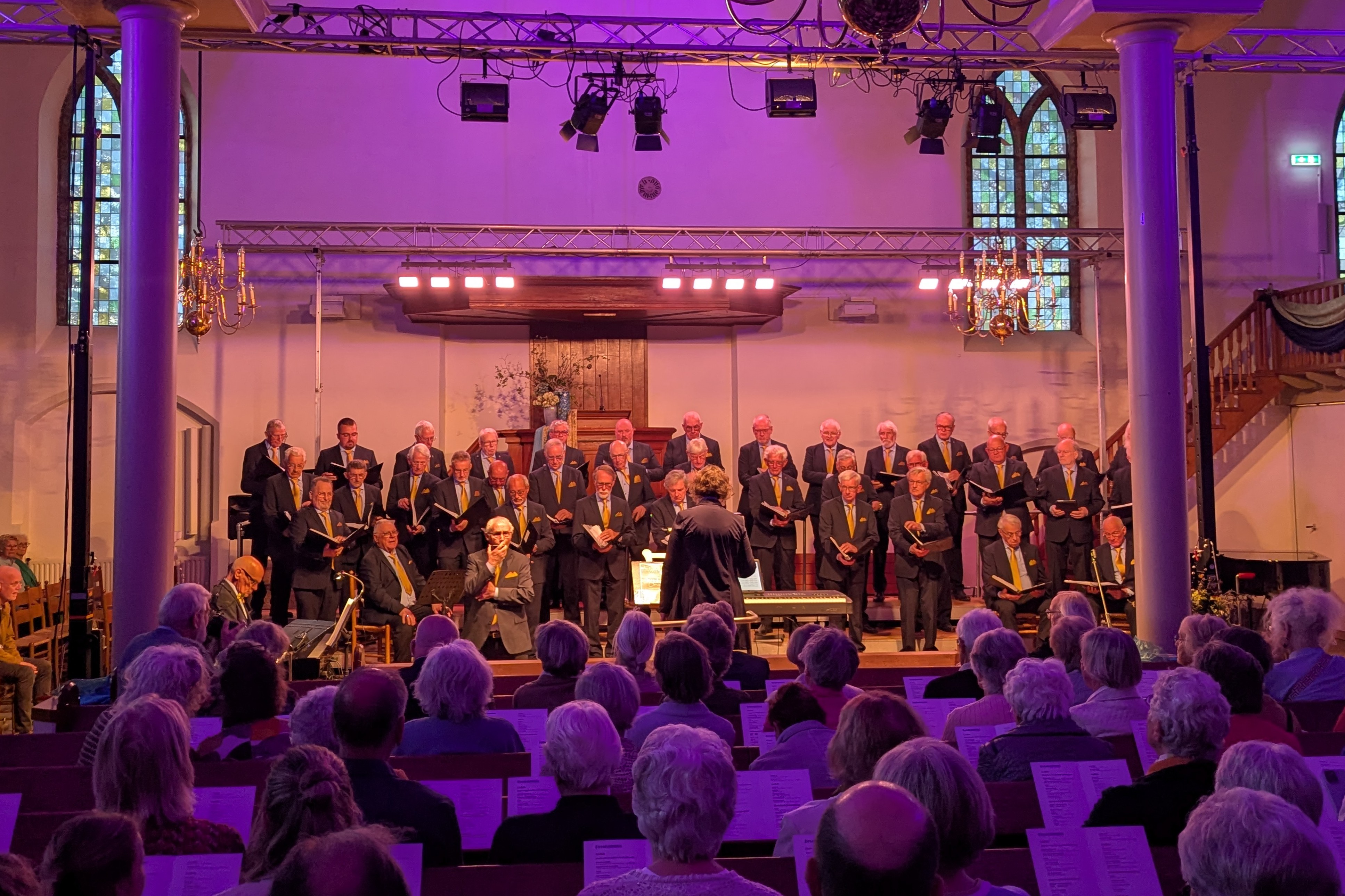 PXL 20250412 182440453