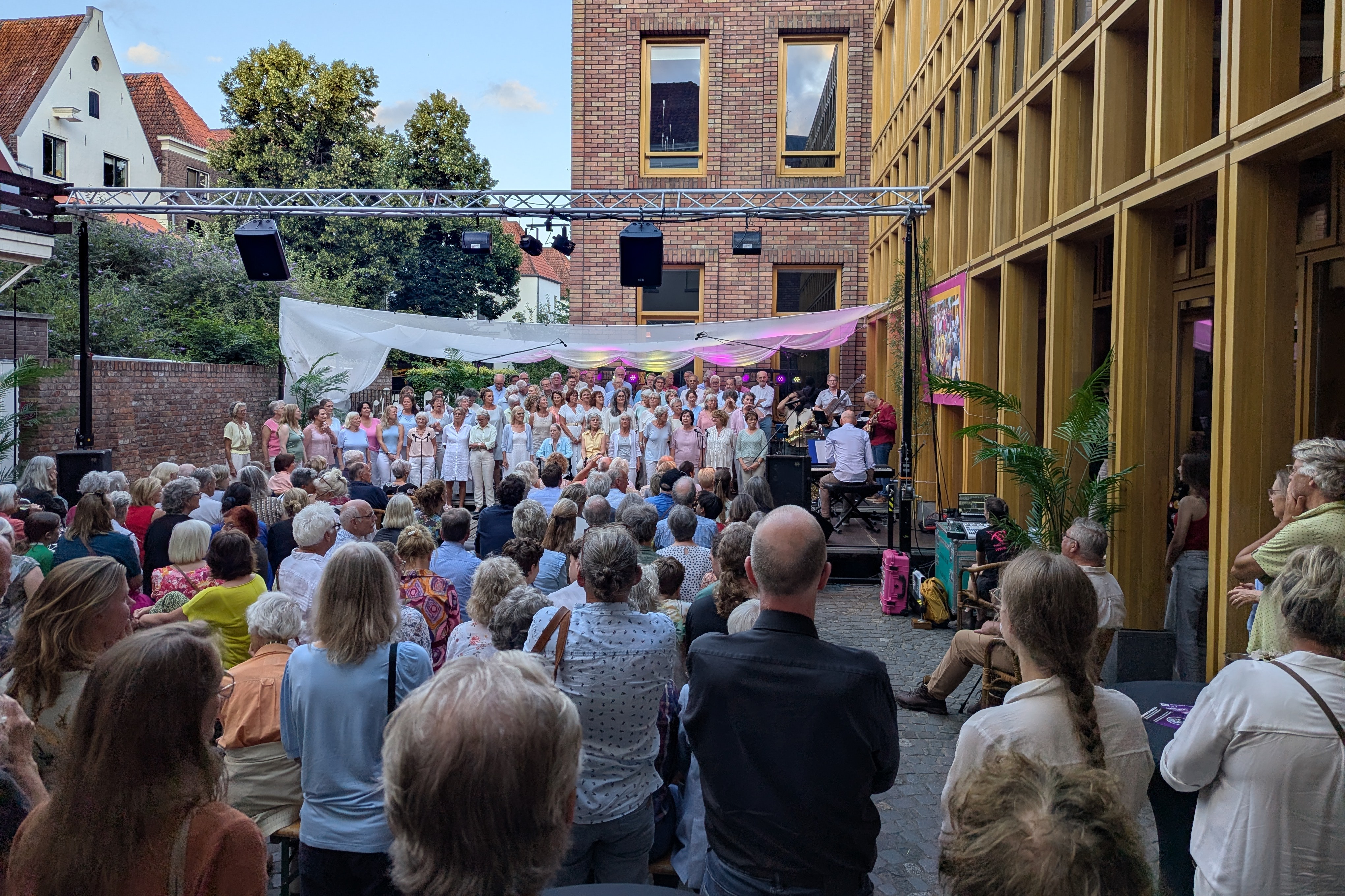 PXL 20250628 191019913