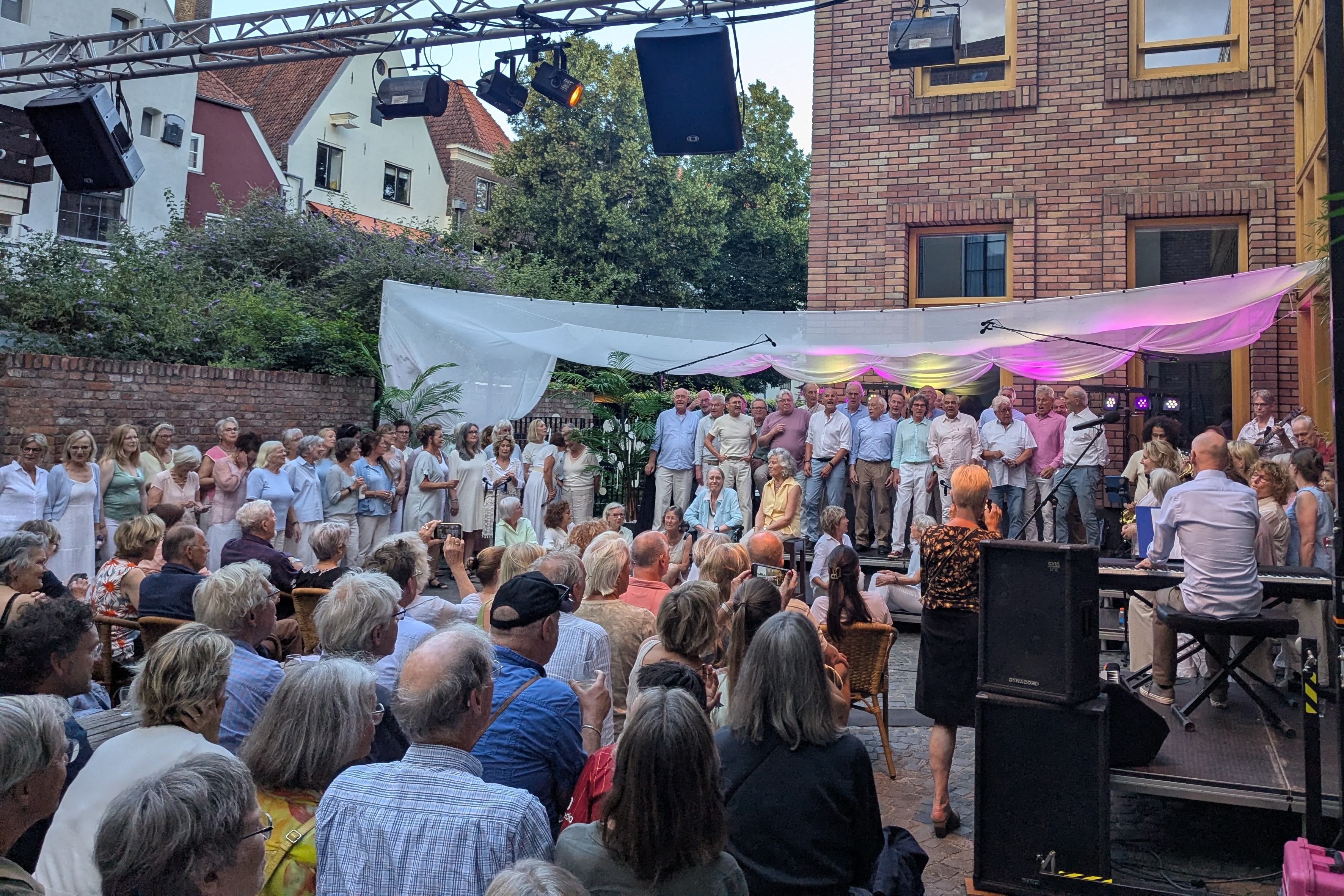 PXL 20250628 191920250