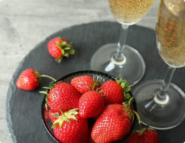 Strawberries paired with Champagne