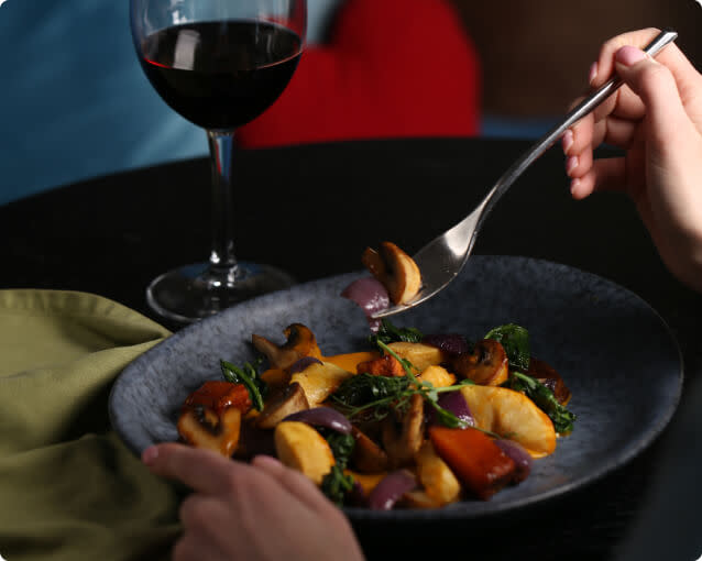 Vegan grilled vegetables paired with red Malbec wine