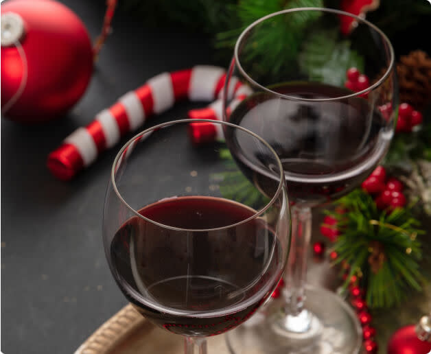 Red port wine pairs well with Christmas dessert