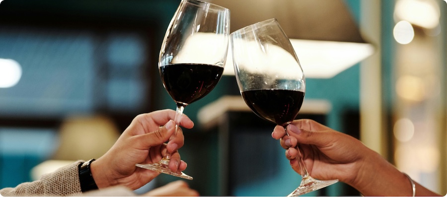 How to hold a wine glass