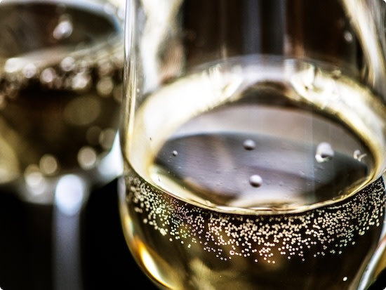 Close-up of a glass of non-alcoholic white wine
