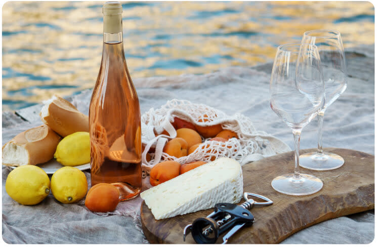 Food pairings with rosé wine include cheese and picnic foods