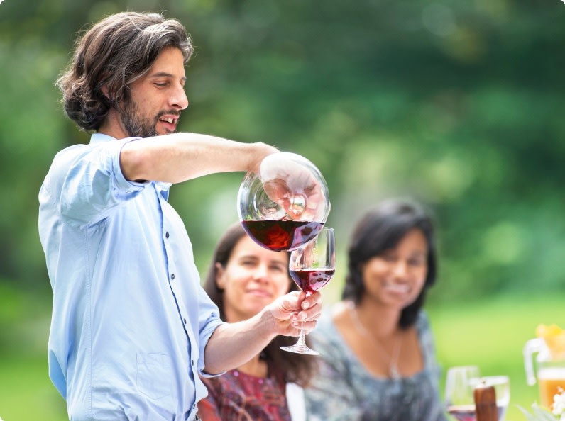Serving cabernet sauvignon wine from a decanter