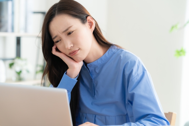 Eラインを自力で引っ込めるのは無理？自力で治そうとしてはいけない理由
